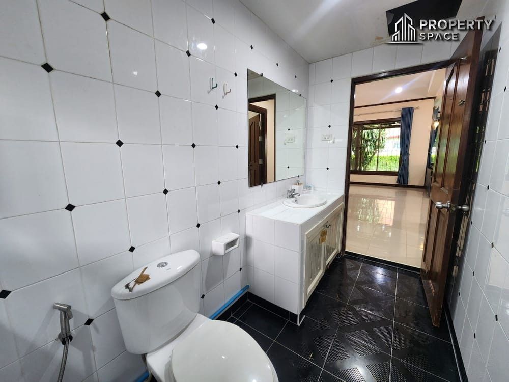 Single-Story 3-Bedroom House For Rent In Khao Talo Pattaya Image 20
