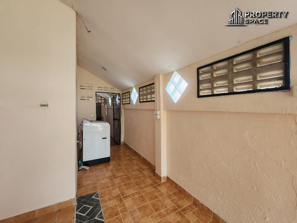 Single-Story 3-Bedroom House For Rent In Khao Talo Pattaya Image 27