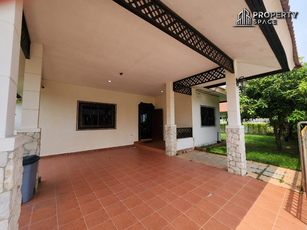 Single-Story 3-Bedroom House For Rent In Khao Talo Pattaya Image 3