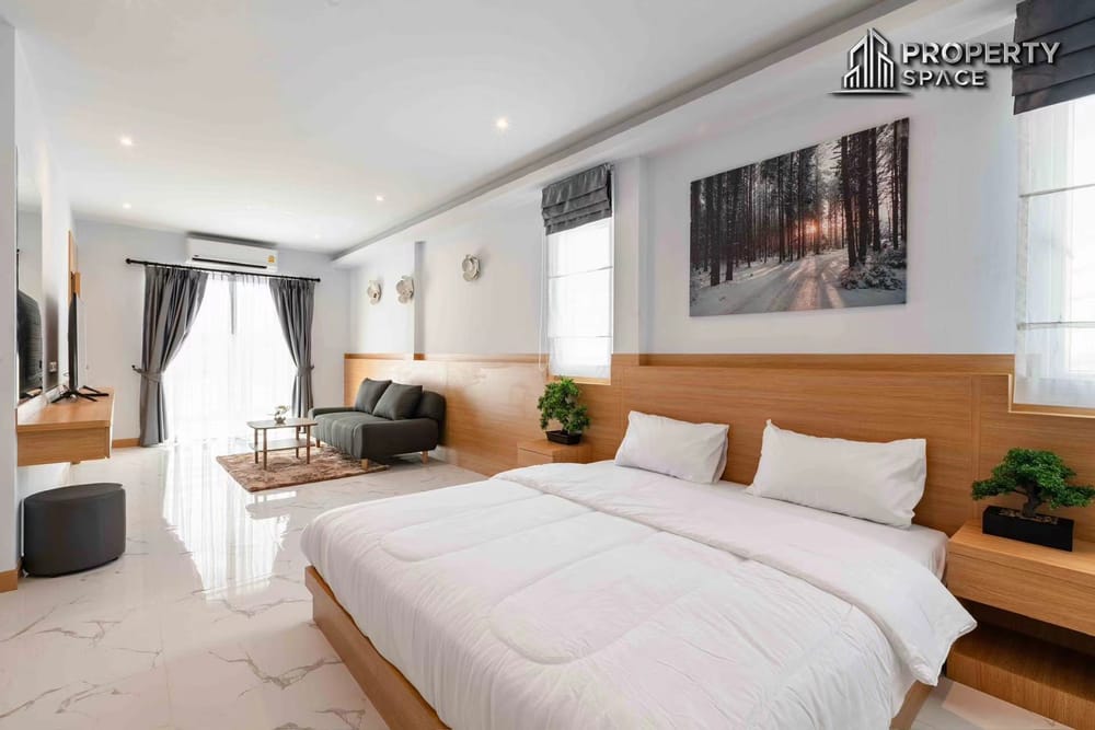 4 Bedroom Pool Villa In South Pattaya Near City Center For Sale Image 7
