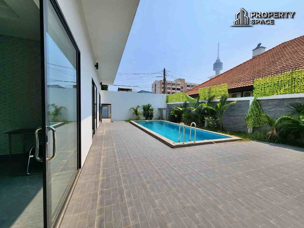 Brand New Ultra Luxury 6 Bedroom Pool Villa In the Heart of Pratumnak For Sale Image 4