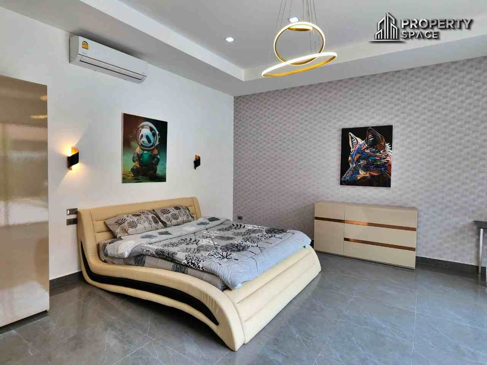 Brand New Ultra Luxury 6 Bedroom Pool Villa In the Heart of Pratumnak For Sale Image 15