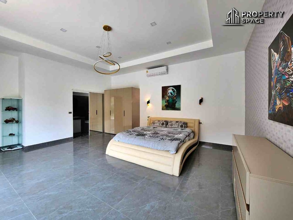 Brand New Ultra Luxury 6 Bedroom Pool Villa In the Heart of Pratumnak For Sale Image 14
