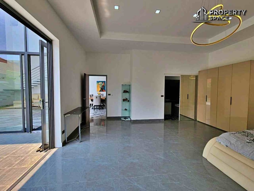 Brand New Ultra Luxury 6 Bedroom Pool Villa In the Heart of Pratumnak For Sale Image 18