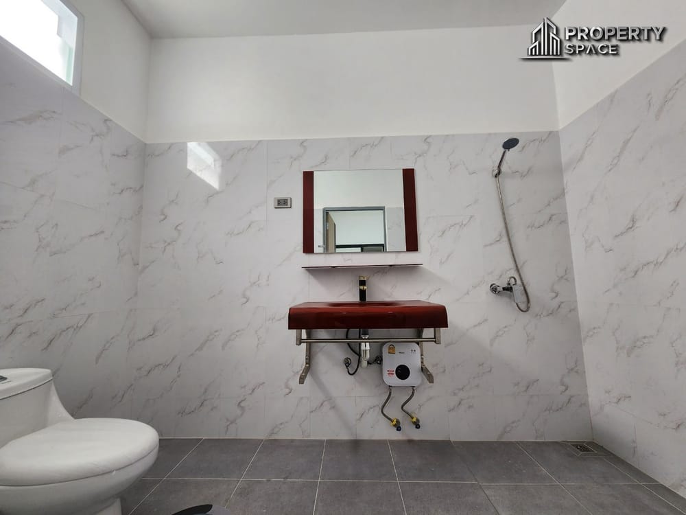 Brand New Ultra Luxury 6 Bedroom Pool Villa In the Heart of Pratumnak For Sale Image 26