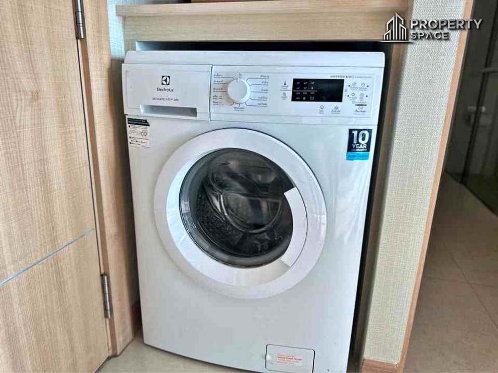 Luxury 2 Bedrooms Semi-Corner Unit at The Riviera Jomtien - For Rent  Image 11