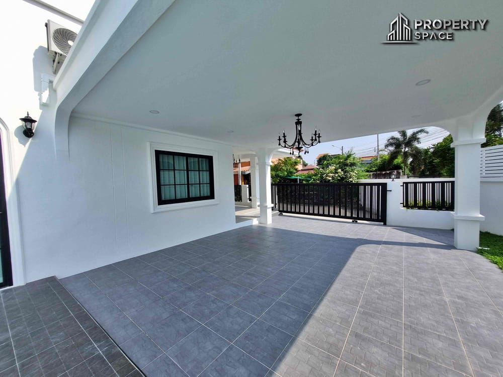 3 Bedroom Luxury Pool Villa In East Pattaya Close To Big C South Pattaya For Sale Image 8