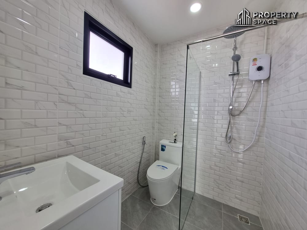 3 Bedroom Luxury Pool Villa In East Pattaya Close To Big C South Pattaya For Sale Image 38