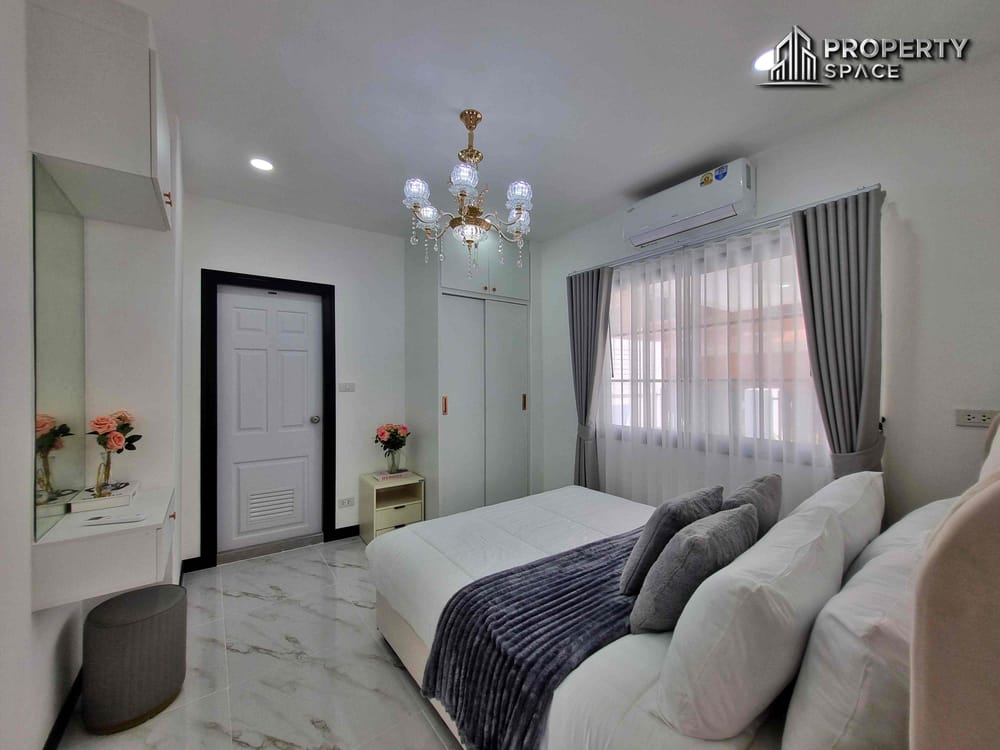 3 Bedroom Luxury Pool Villa In East Pattaya Close To Big C South Pattaya For Sale Image 39