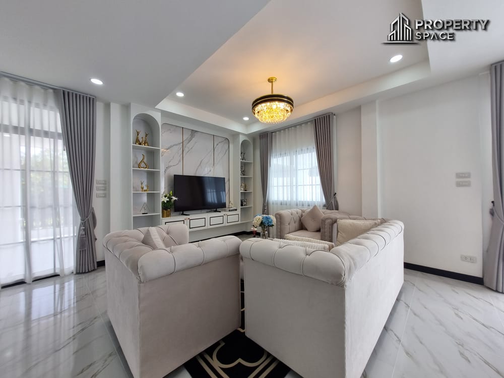 3 Bedroom Luxury Pool Villa In East Pattaya Close To Big C South Pattaya For Sale Image 14