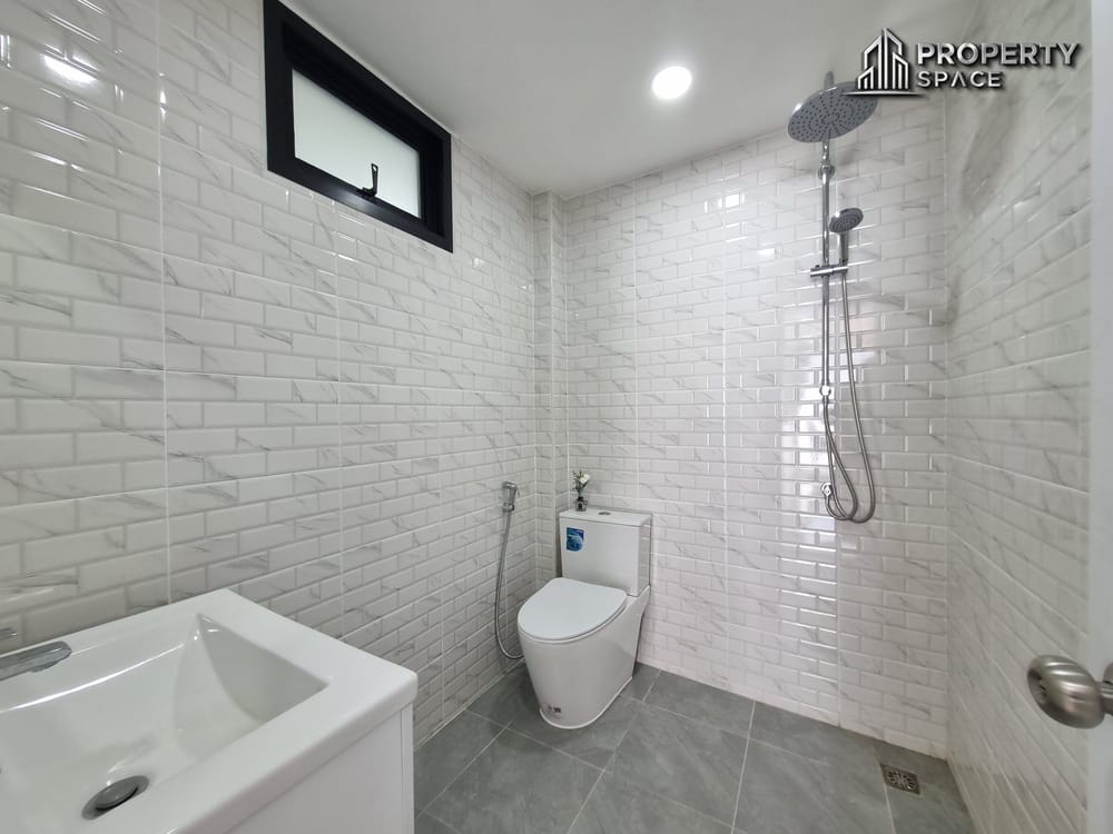 3 Bedroom Luxury Pool Villa In East Pattaya Close To Big C South Pattaya For Sale Image 42