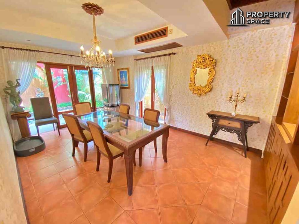 Luxurious 4 Bedroom Pool Villa In Na Jomtien Pattaya For Rent Image 6