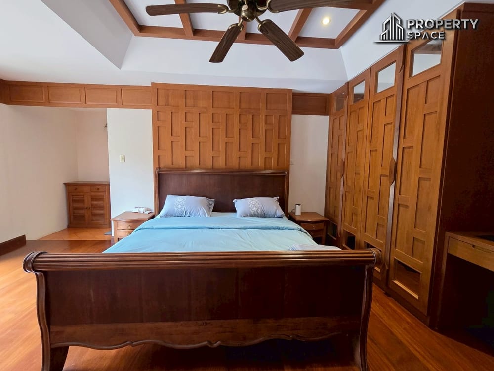 Luxurious 4 Bedroom Pool Villa In Na Jomtien Pattaya For Rent Image 22
