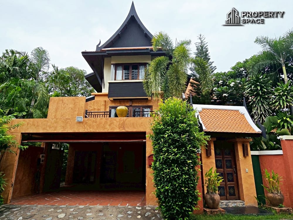 Luxurious 4 Bedroom Pool Villa In Na Jomtien Pattaya For Rent Image 1