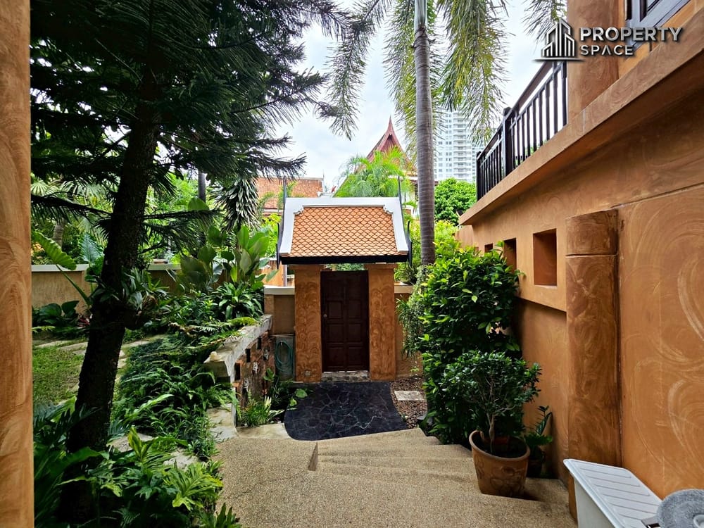 Luxurious 4 Bedroom Pool Villa In Na Jomtien Pattaya For Rent Image 37