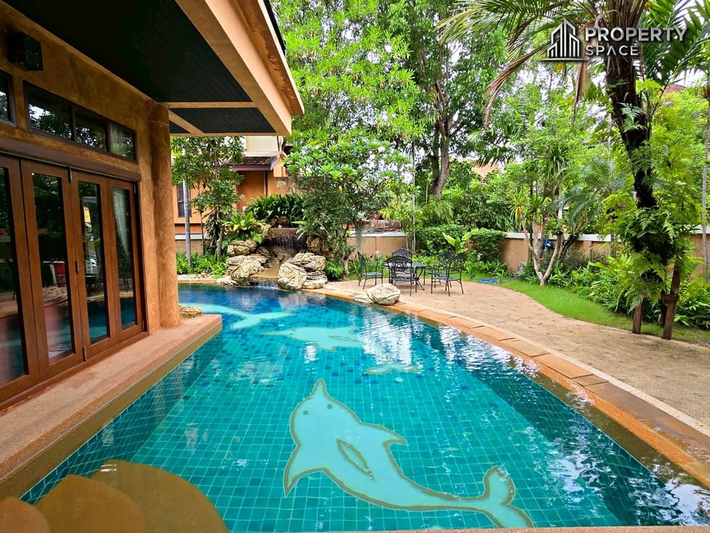 Luxurious 4 Bedroom Pool Villa In Na Jomtien Pattaya For Rent Image 35
