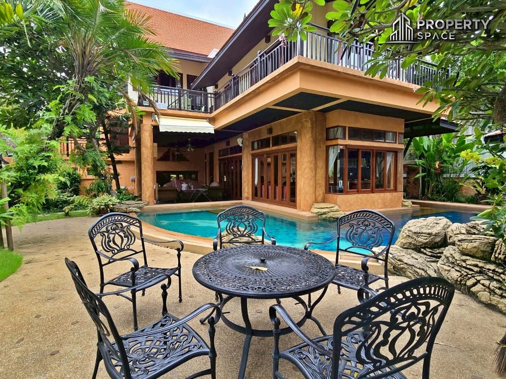 Luxurious 4 Bedroom Pool Villa In Na Jomtien Pattaya For Rent Image 3