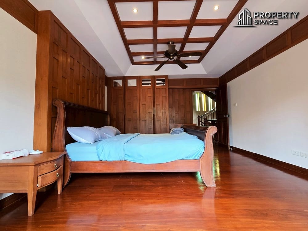 Luxurious 4 Bedroom Pool Villa In Na Jomtien Pattaya For Rent Image 20