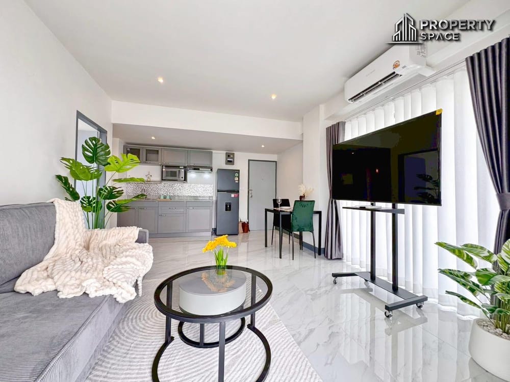 Brand New 1-Bedroom Sea View Condo in Pattaya Condotel Chain Jomtien For Sale Image 1