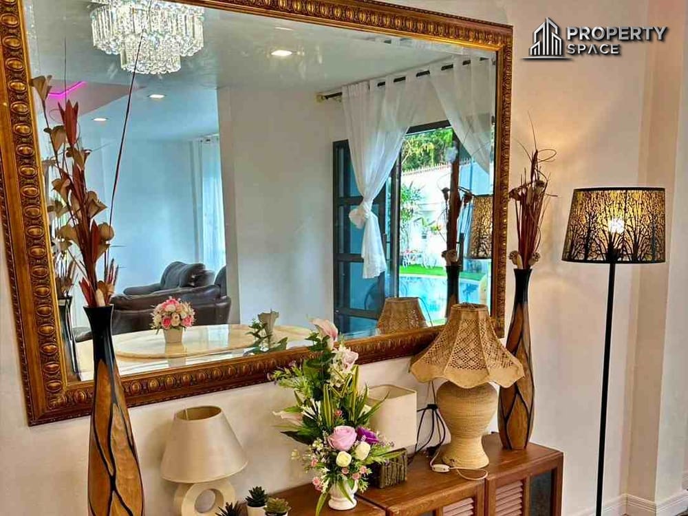 Spacious 5 Bedroom Pool Villa In Jomtien Pattaya For Rent Image 9