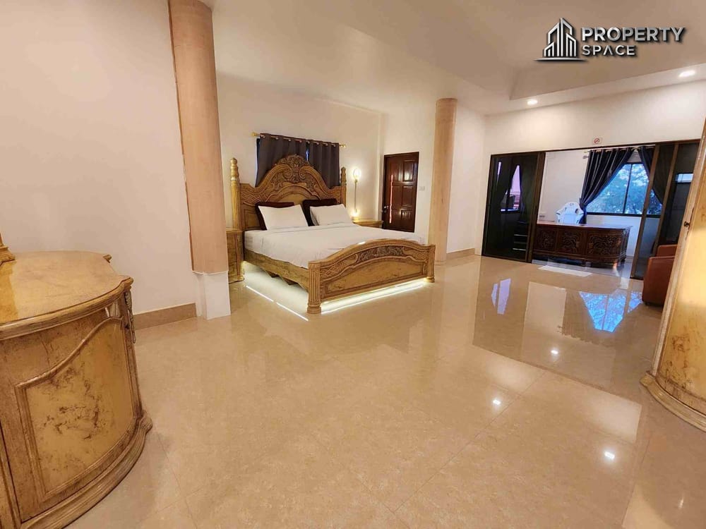 Spacious 5 Bedroom Pool Villa In Jomtien Pattaya For Rent Image 14