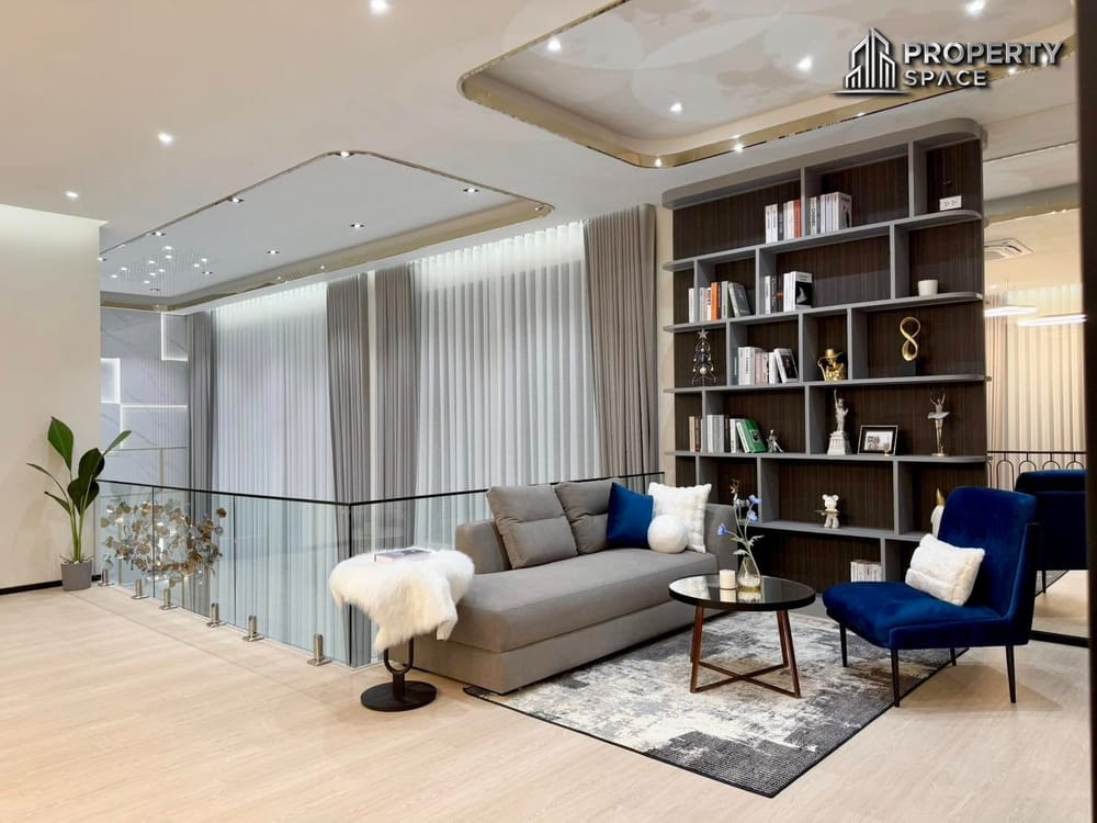 5 Bedroom Modern Luxury Pool Villa Near Regent International School Pattaya Image 13