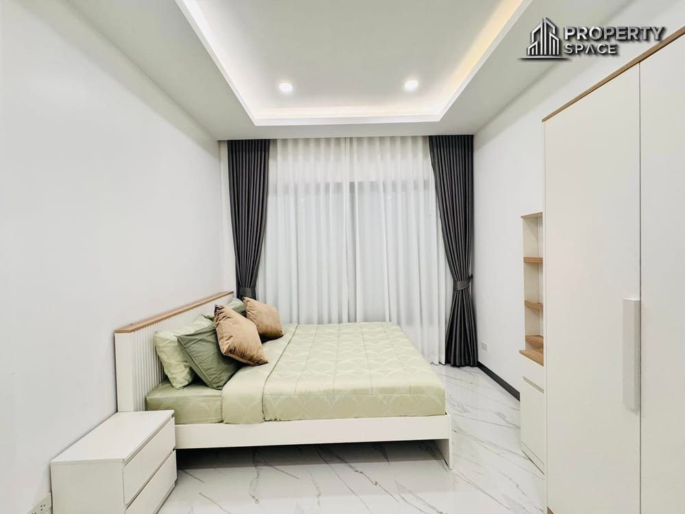 Newly Renovated 4 Bedroom Pool Villa Near Jomtien Beach For Sale - Great for Living or Investment! Image 21