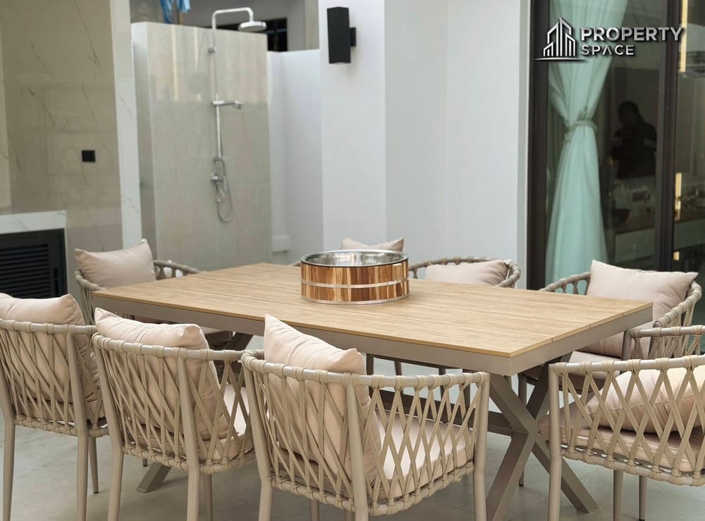 Luxury 4-Bedroom Pool Villa in Jomtien Pattaya – Fully Furnished For Sale Image 11
