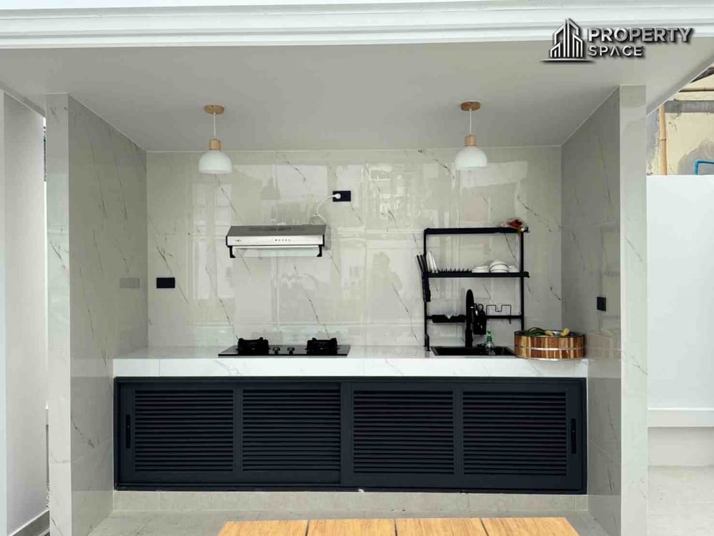 Luxury 4-Bedroom Pool Villa in Jomtien Pattaya – Fully Furnished For Sale Image 10