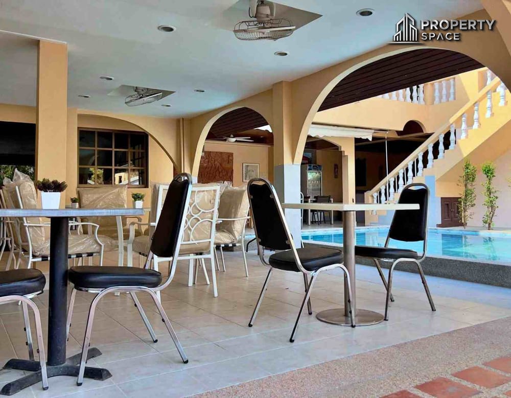 Charming 2-Storey, 12-Bedroom Guest House With Private Pool For Sale At Soi Bongkot, Pattaya. Image 5