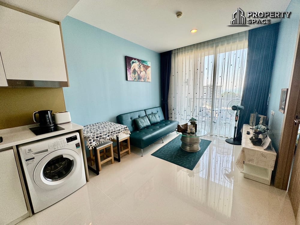 Sea View Living! 1-Bedroom Condo for Rent in The Riviera Wongamat Pattaya Image 1