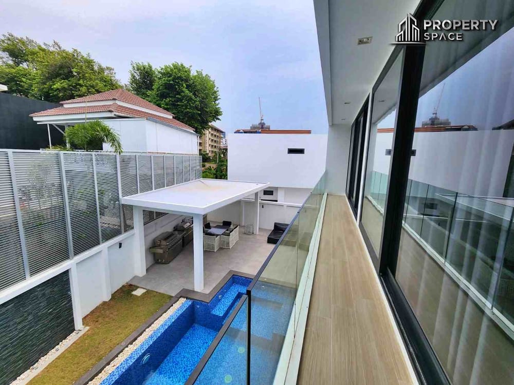 Ultra-Luxury 3-Storey Pool Villa With 6 Spacious Bedrooms And Private Elevator in Pratumnak Hill Image 21