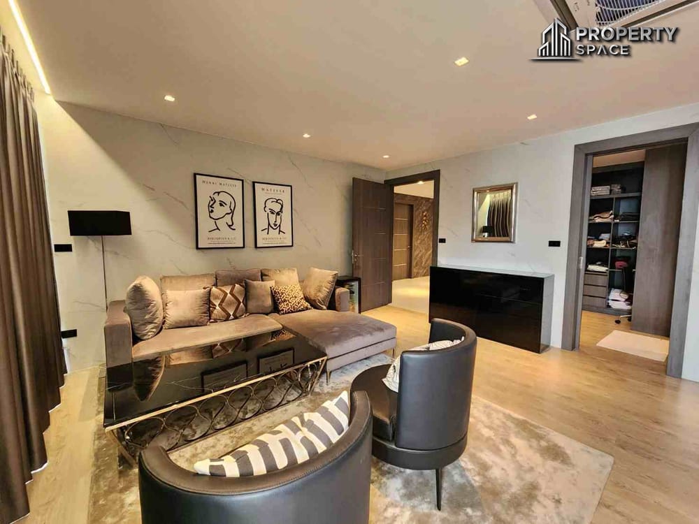 Ultra-Luxury 3-Storey Pool Villa With 6 Spacious Bedrooms And Private Elevator in Pratumnak Hill Image 28
