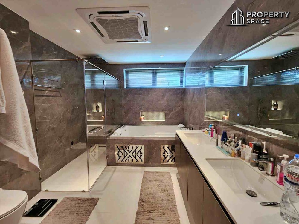 Ultra-Luxury 3-Storey Pool Villa With 6 Spacious Bedrooms And Private Elevator in Pratumnak Hill Image 29