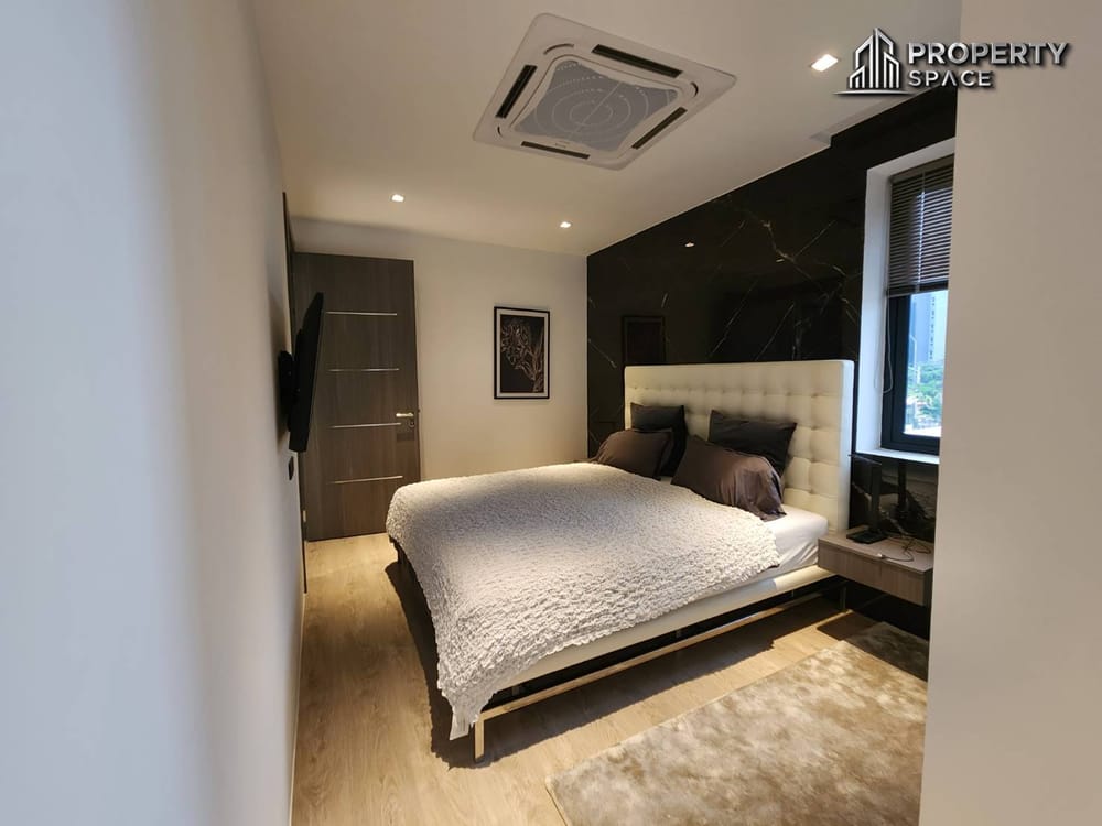 Ultra-Luxury 3-Storey Pool Villa With 6 Spacious Bedrooms And Private Elevator in Pratumnak Hill Image 36