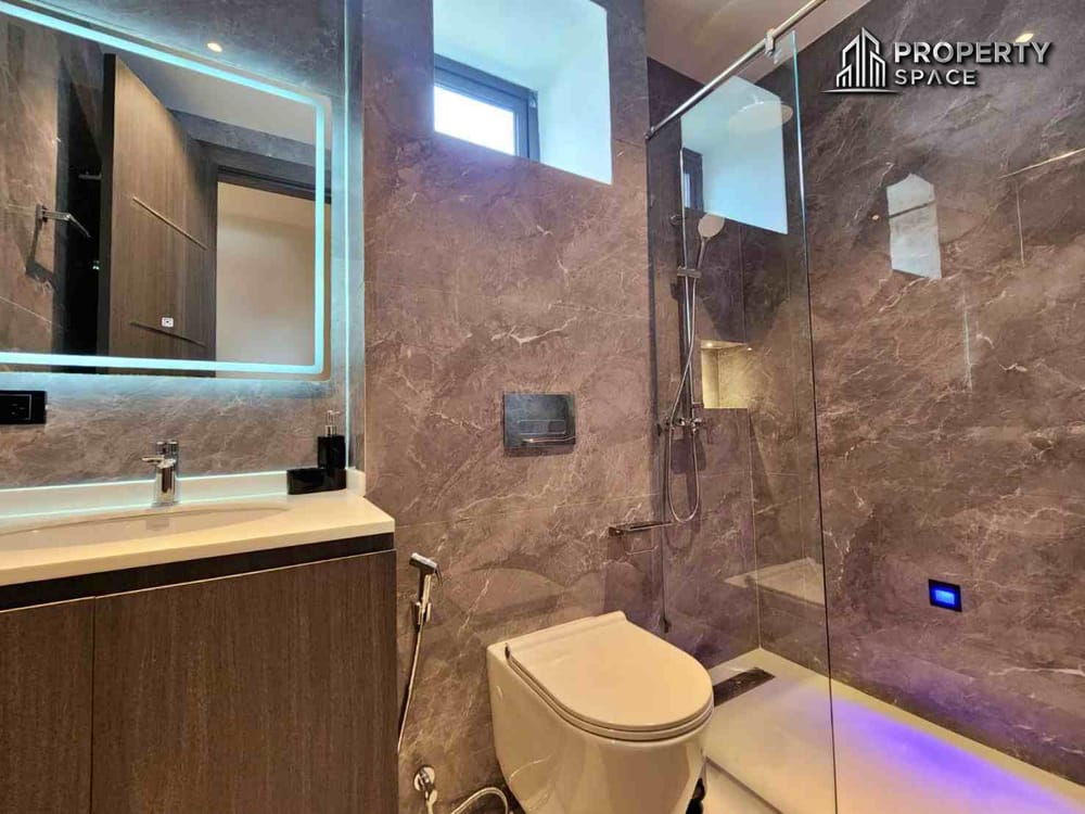 Ultra-Luxury 3-Storey Pool Villa With 6 Spacious Bedrooms And Private Elevator in Pratumnak Hill Image 42