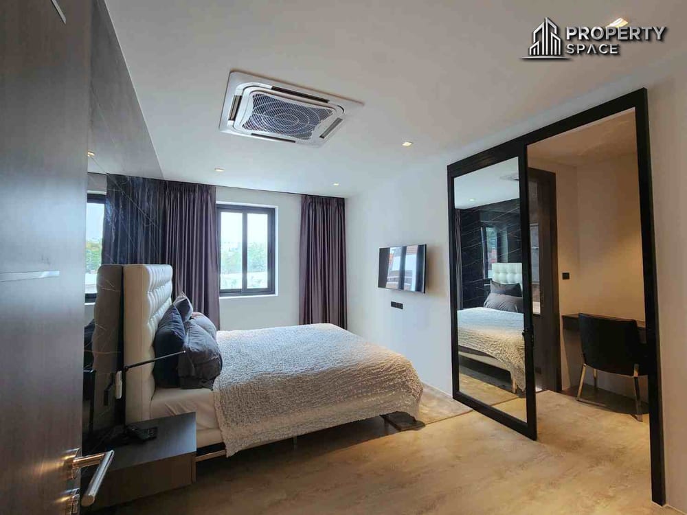 Ultra-Luxury 3-Storey Pool Villa With 6 Spacious Bedrooms And Private Elevator in Pratumnak Hill Image 34