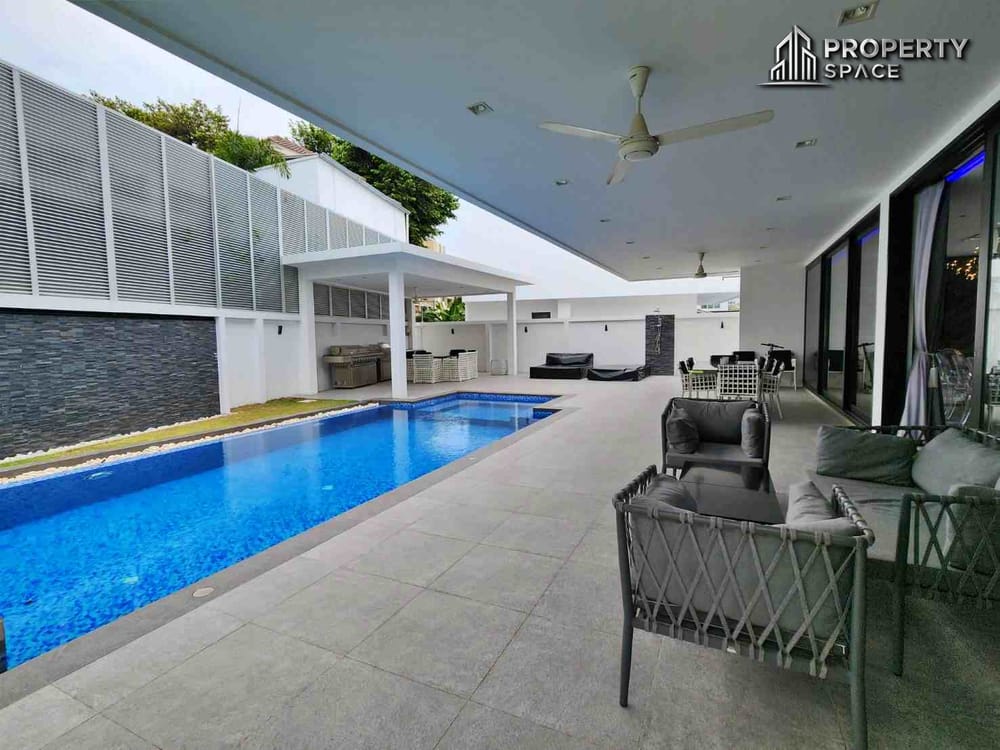 Ultra-Luxury 3-Storey Pool Villa With 6 Spacious Bedrooms And Private Elevator in Pratumnak Hill Image 4