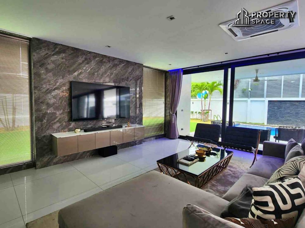 Ultra-Luxury 3-Storey Pool Villa With 6 Spacious Bedrooms And Private Elevator in Pratumnak Hill Image 13