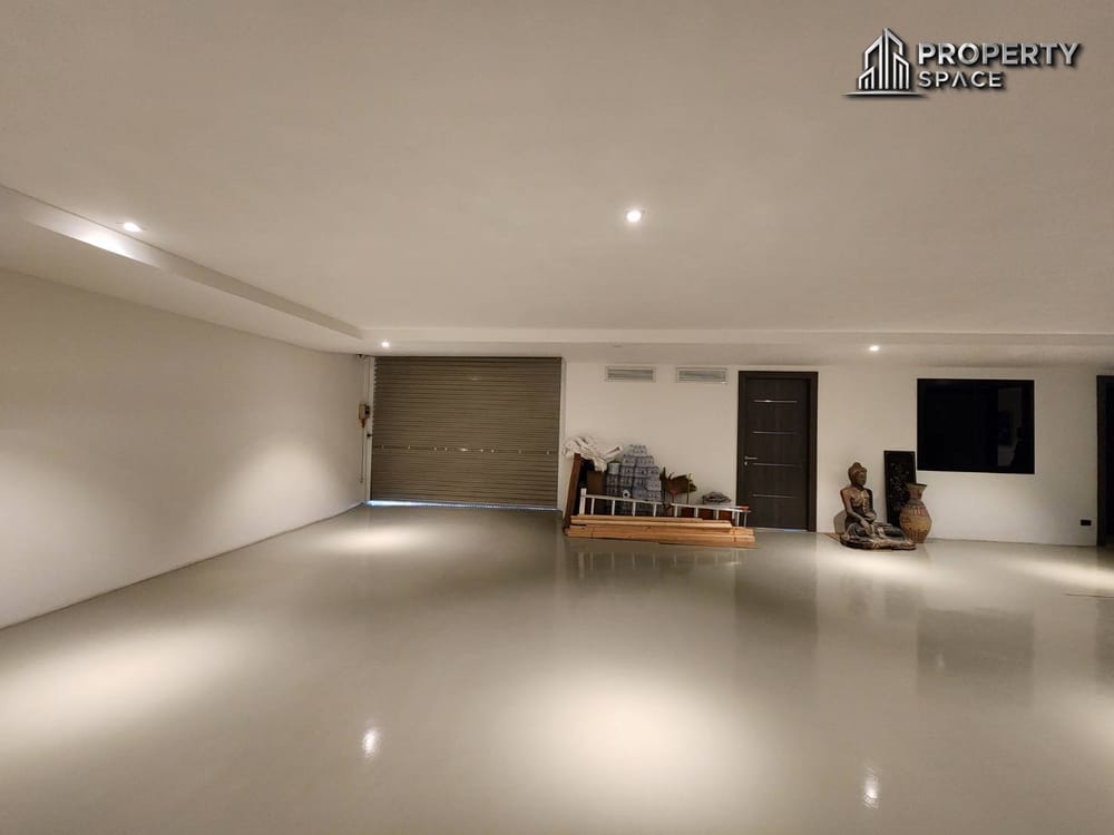 Ultra-Luxury 3-Storey Pool Villa With 6 Spacious Bedrooms And Private Elevator in Pratumnak Hill Image 52