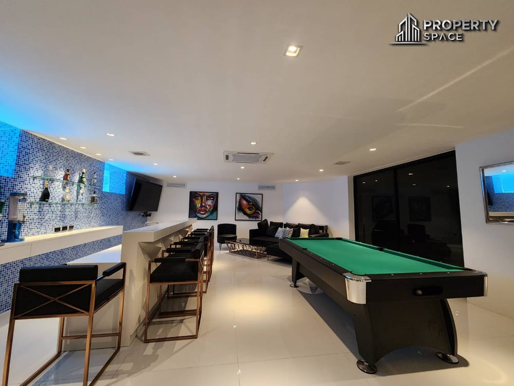 Ultra-Luxury 3-Storey Pool Villa With 6 Spacious Bedrooms And Private Elevator in Pratumnak Hill Image 17