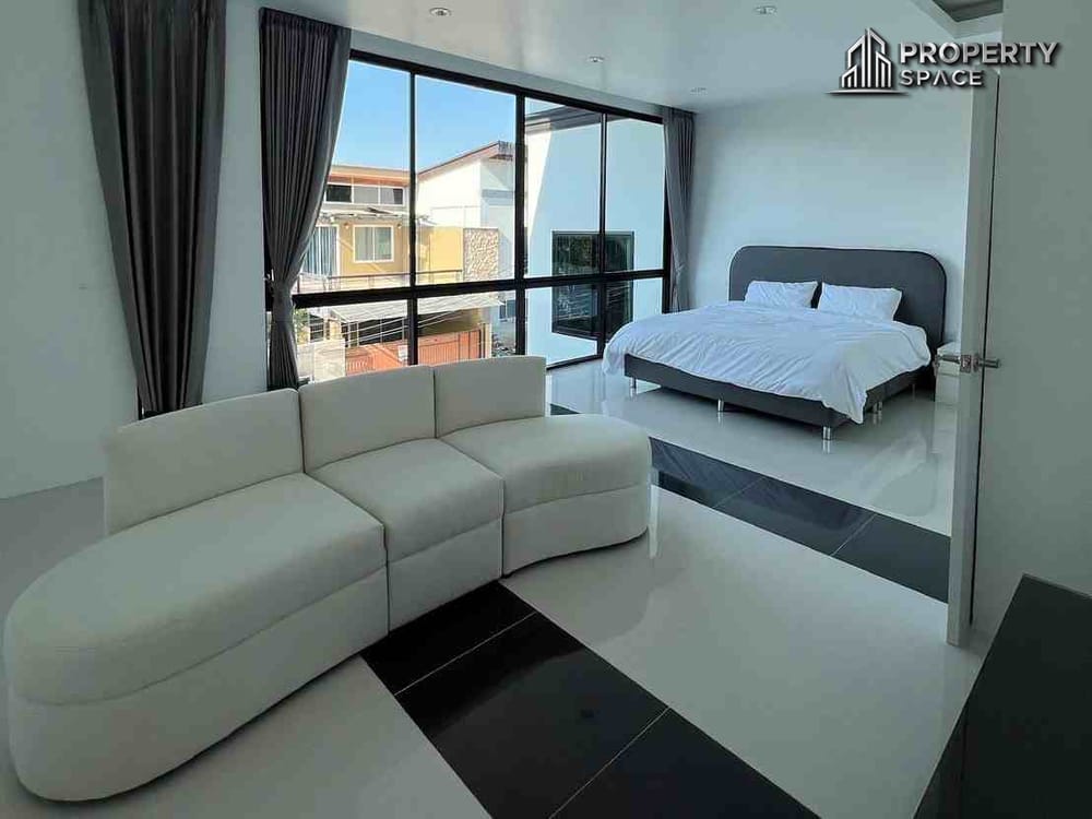 Brand New Modern House 4-Bedroom Pool Villa With Spacious Layout in Huai Yai, Pattaya – For Sale Image 13