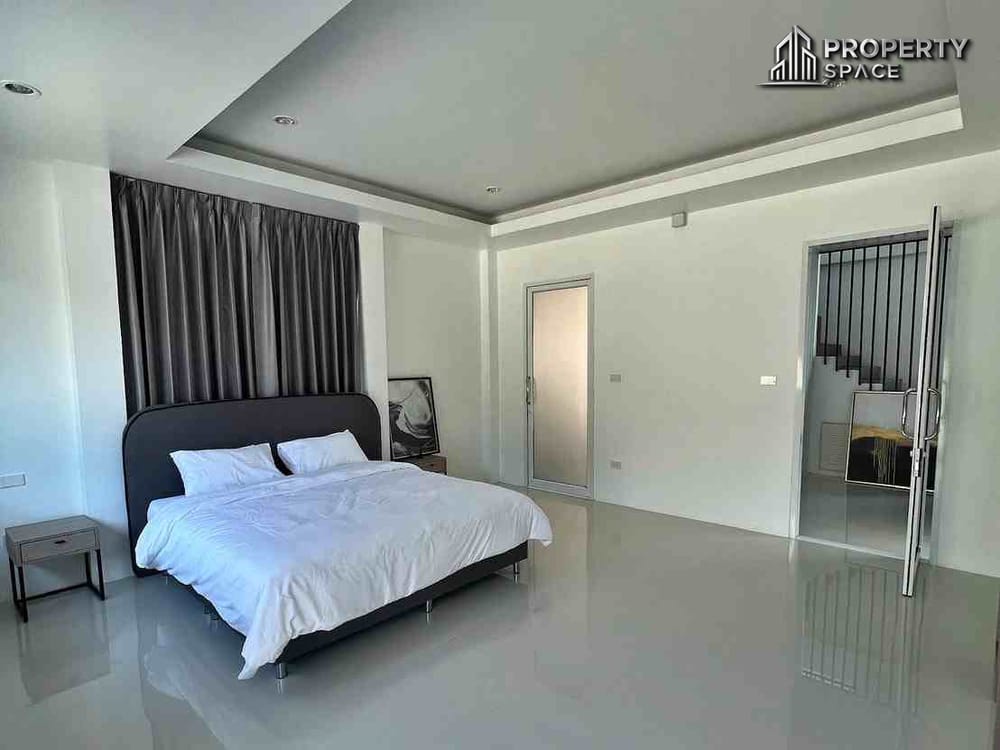 Brand New Modern House 4-Bedroom Pool Villa With Spacious Layout in Huai Yai, Pattaya – For Sale Image 27
