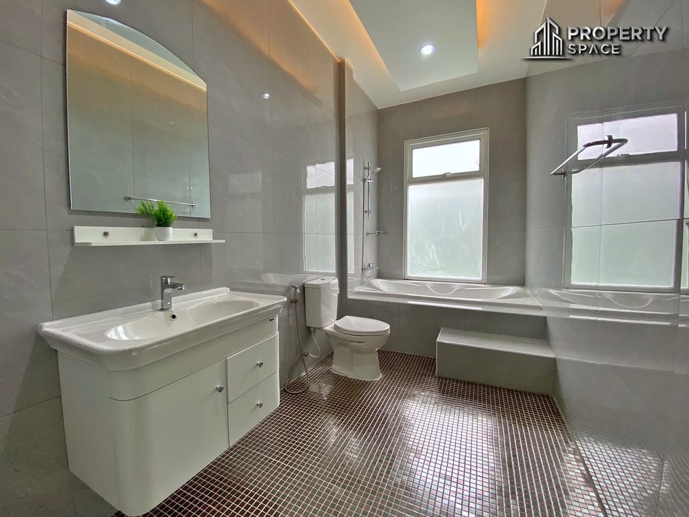 Brand New Modern House 4-Bedroom Pool Villa With Spacious Layout in Huai Yai, Pattaya – For Sale Image 22