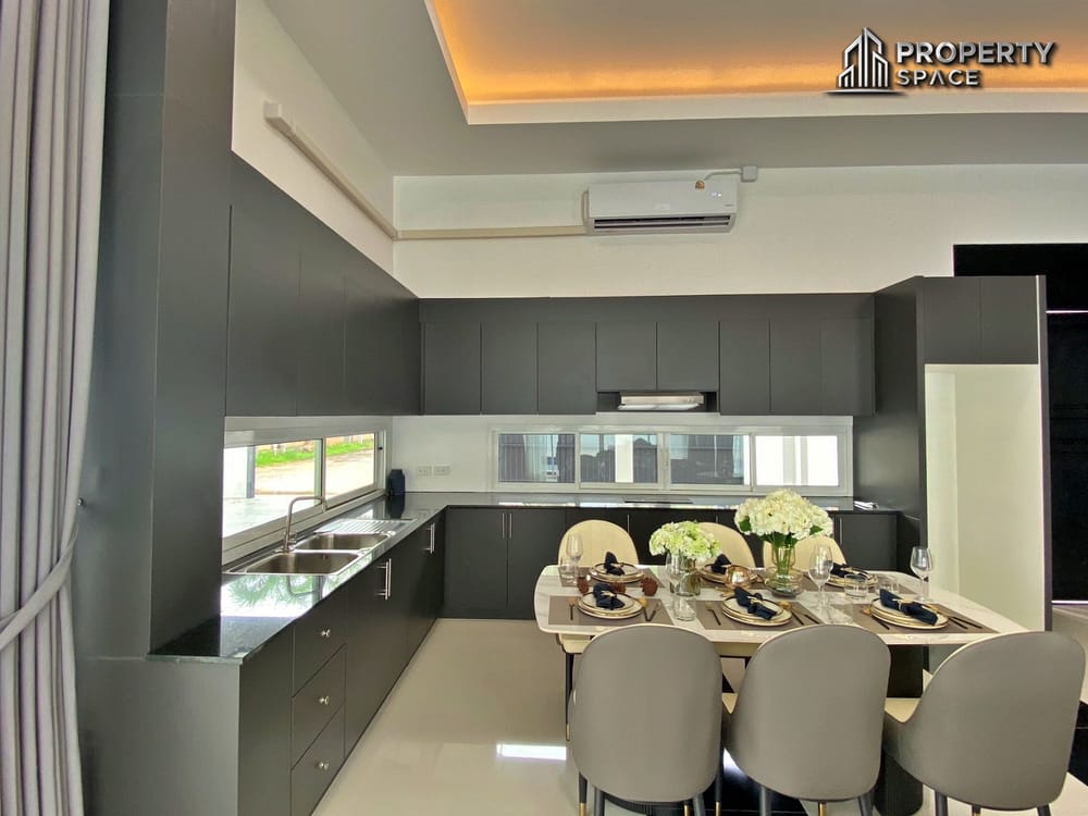 Brand New Modern House 4-Bedroom Pool Villa With Spacious Layout in Huai Yai, Pattaya – For Sale Image 13