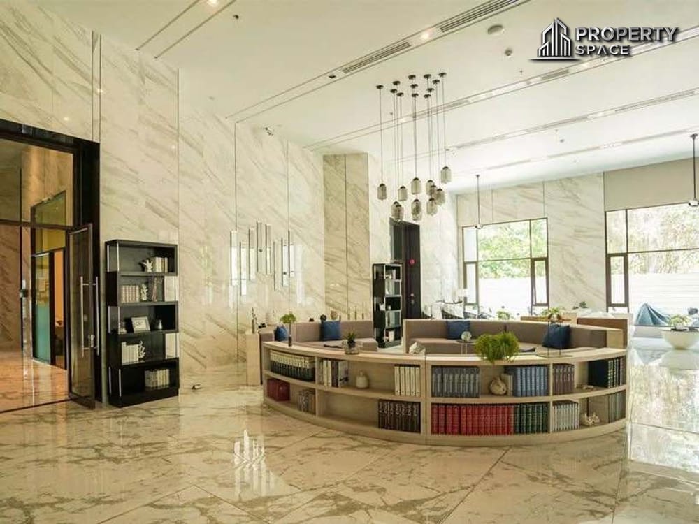 1 Bedroom Sea View In Aeras Beachfront Jomtien CondoFor Sale Image 14
