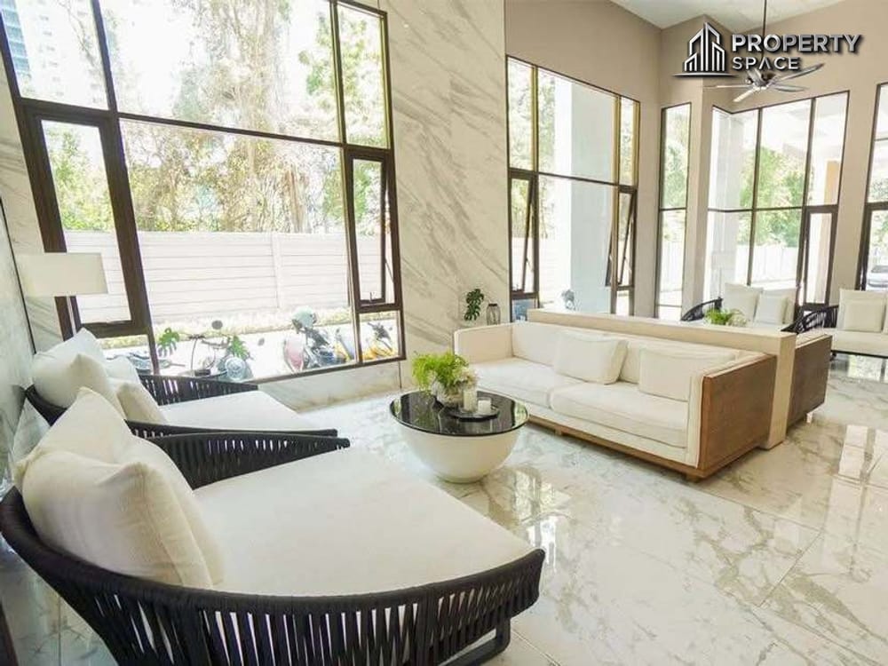 1 Bedroom Sea View In Aeras Beachfront Jomtien CondoFor Sale Image 9