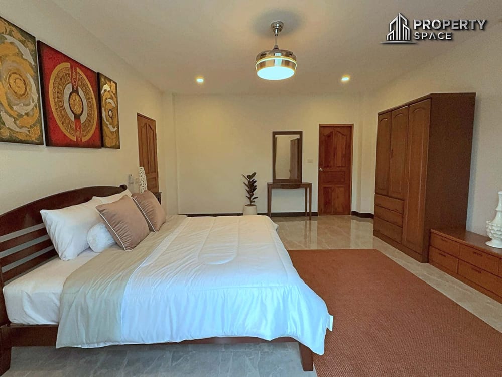 Spacious Pet-Friendly 3-Bedroom House in Naklua Pattaya for Rent Image 9