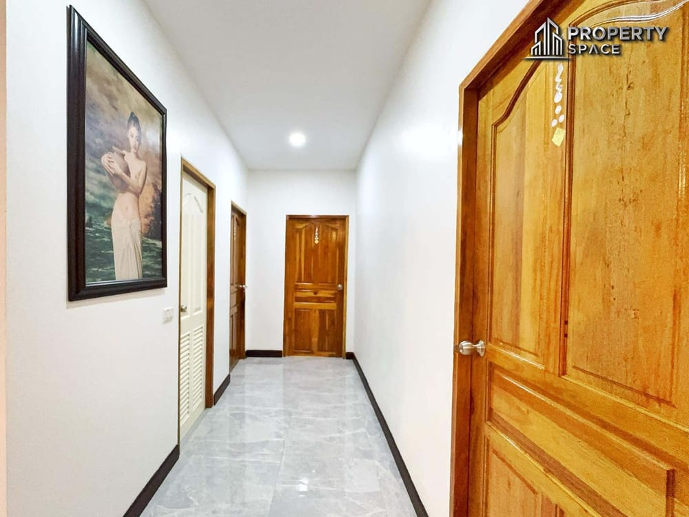 Spacious Pet-Friendly 3-Bedroom House in Naklua Pattaya for Rent Image 6