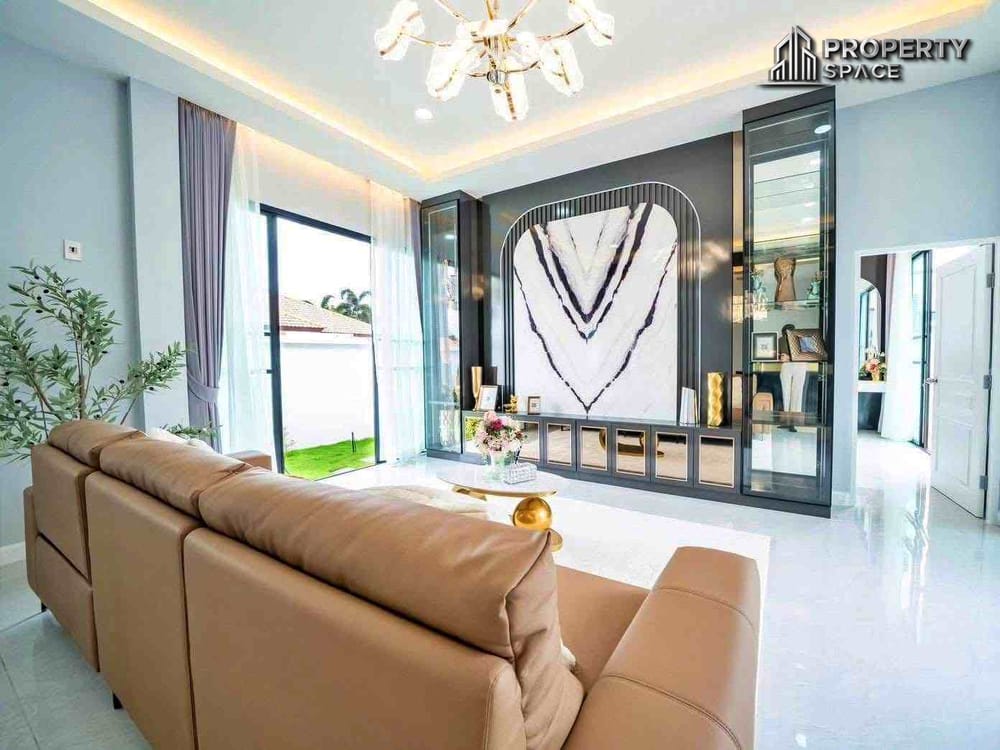 Brand New Modern Single-Story 4 Bedroom Pool Villa In East Pattaya For Sale Image 4